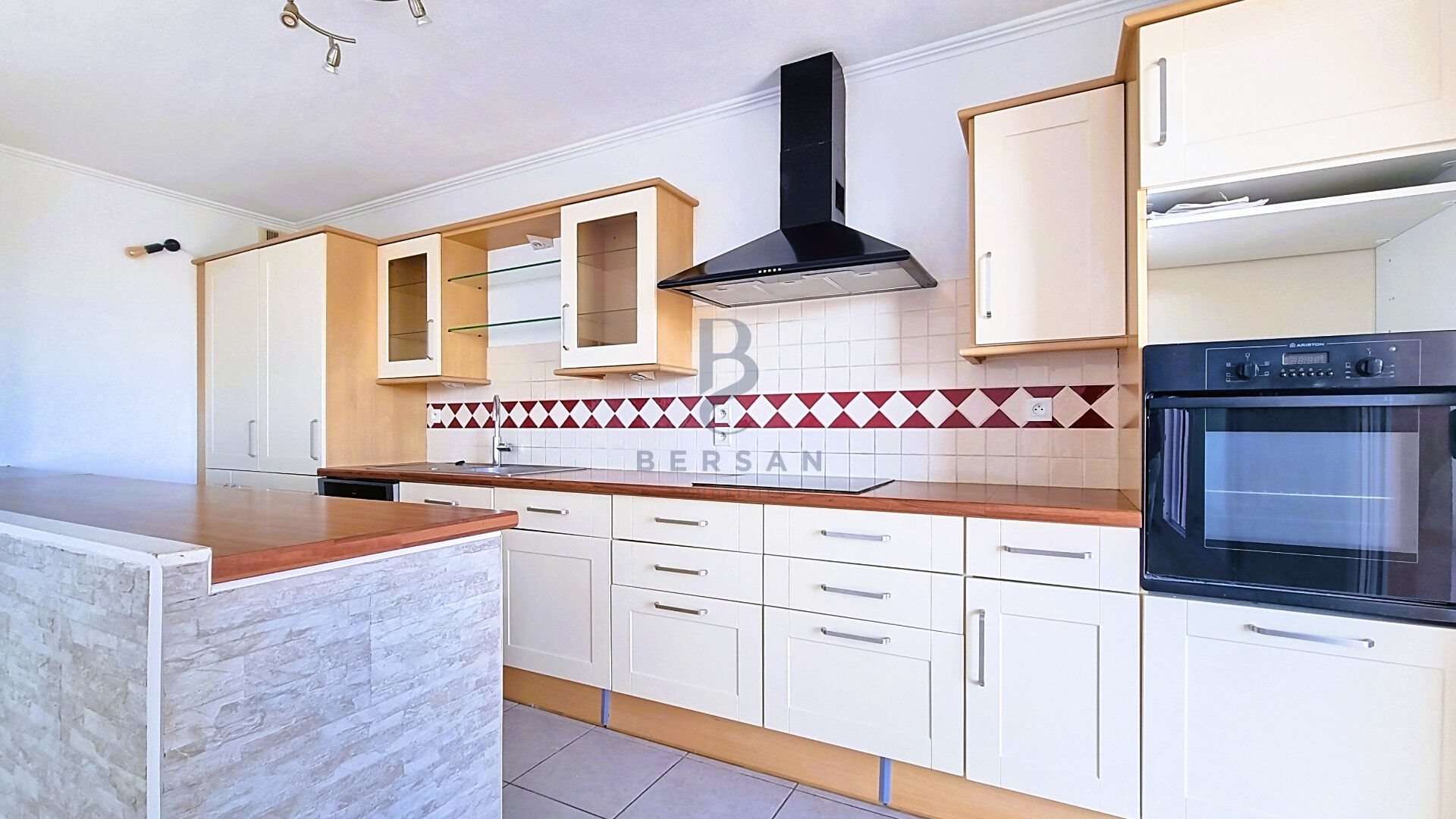 Appartement à vendre, 75m², Fréjus