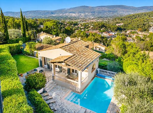 120 m² — Mougins (Alpes-Maritimes) · 120 m² · 1 275 000 €
