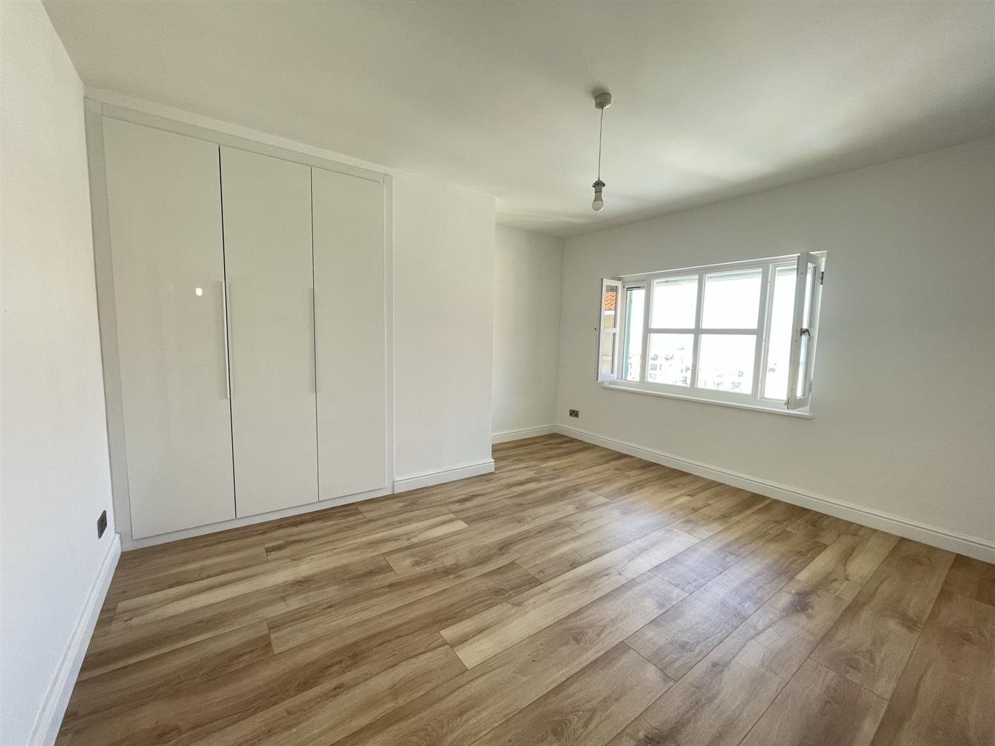 Beautiful 3 bedroom apartment in Ragged Staff Wharf, Gibraltar
