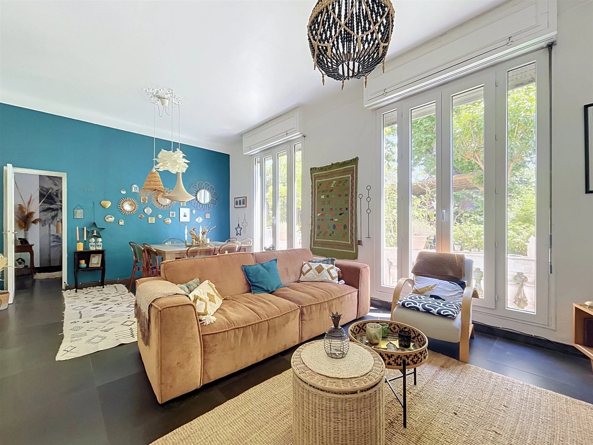 Atypical 4 bedrooms apartment with Garden - View 2