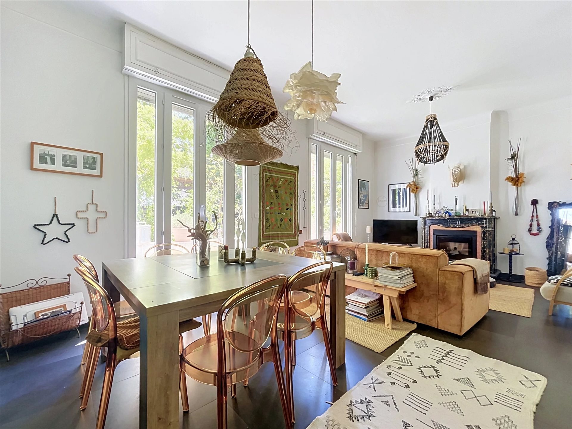 Atypical 4 bedrooms apartment with Garden - View 3