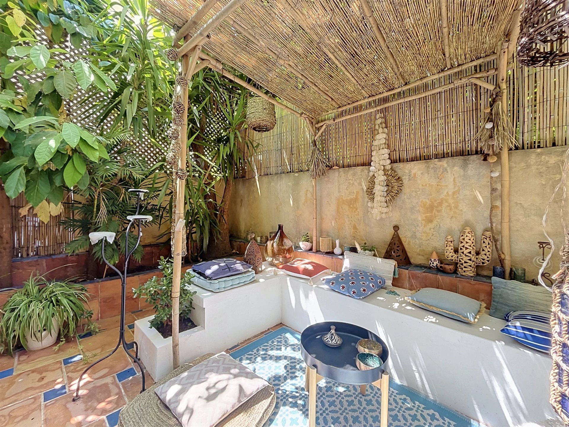 Atypical 4 bedrooms apartment with Garden - View 6