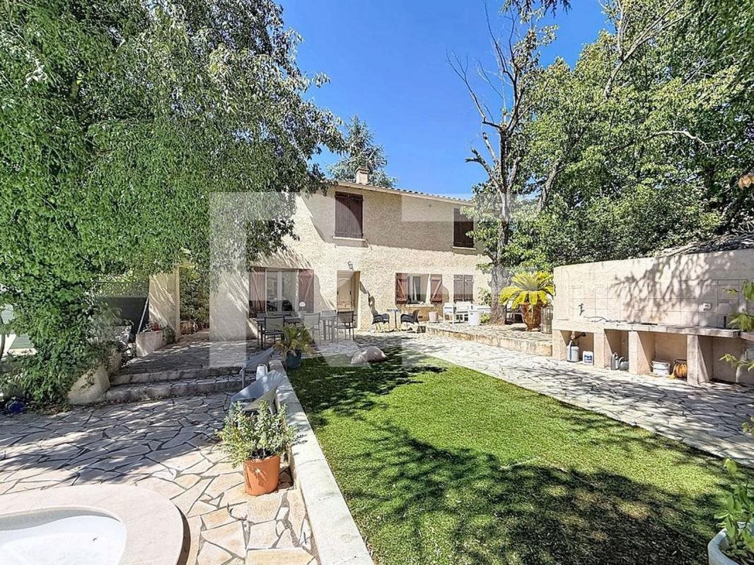 Maison à vendre, 128m², Nîmes