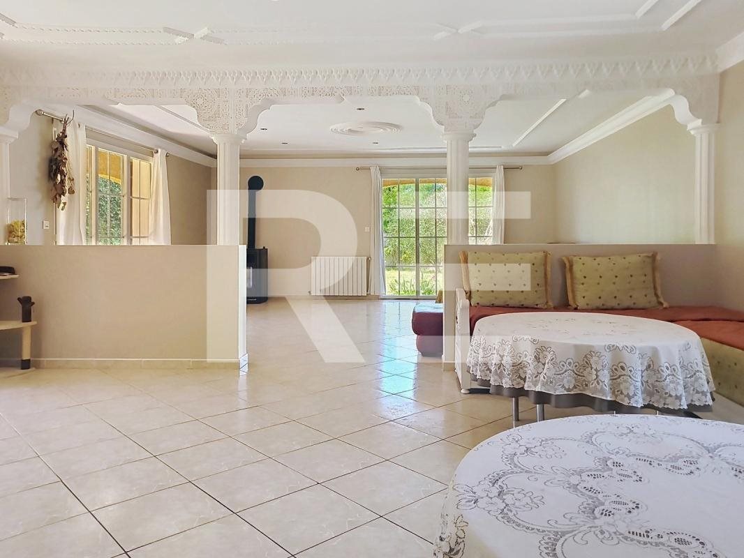 Maison à vendre, 183m², Saint-Geniès-de-Malgoirès