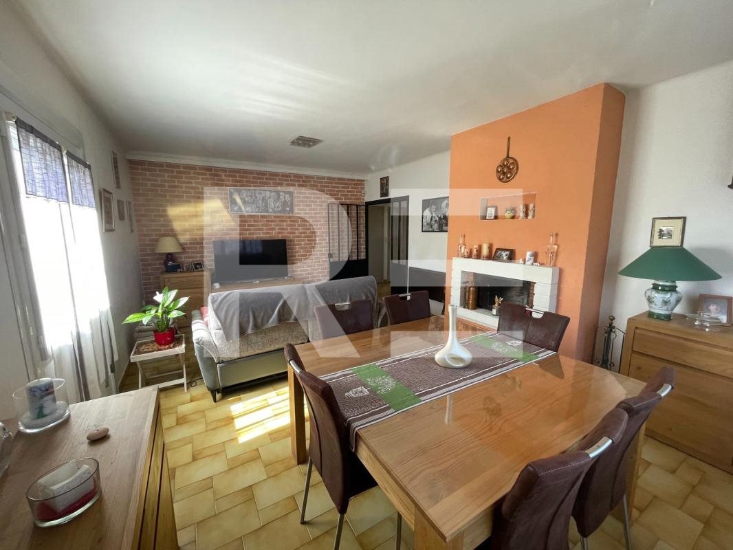 Maison à vendre, 137m², Saint-Julien-les-Rosiers