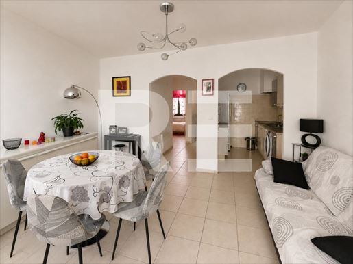 Immeuble 409 m² · à Nîmes · 409 m² · 750 000 €