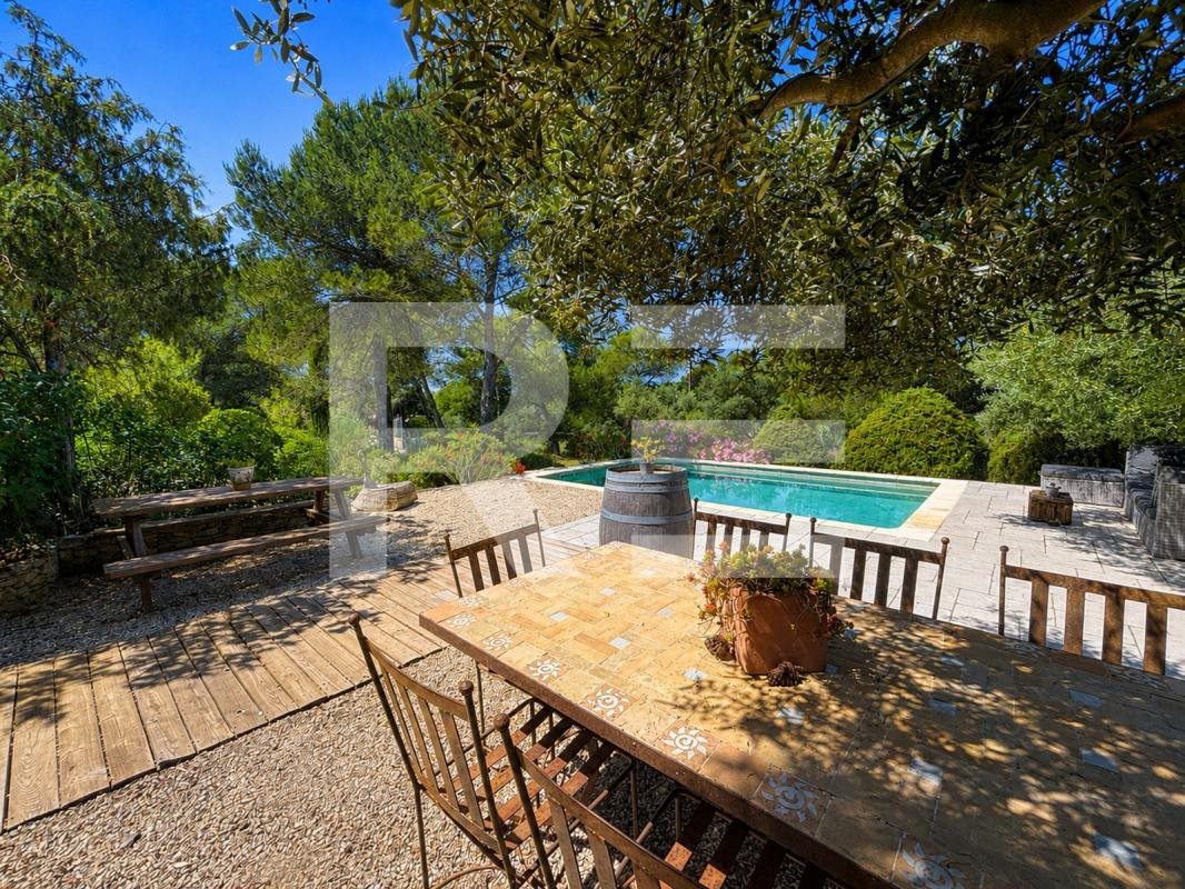 Maison à vendre, 102m², Nîmes