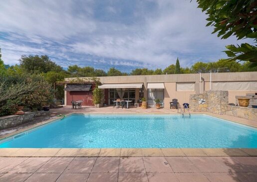 4 pièces 124 m² · à Nîmes · 124 m² · 445 000 €