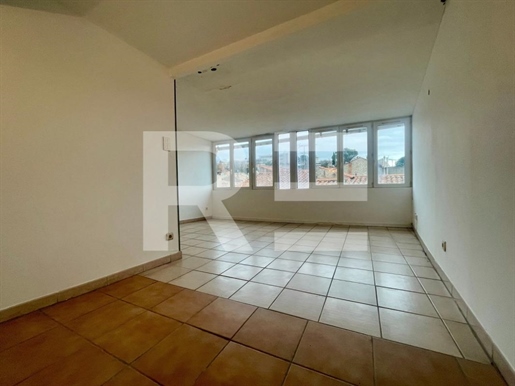 Immeuble 161 m² · à Nîmes · 161 m² · 317 000 €