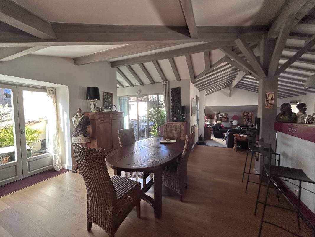 Appartement à vendre, 141m², Nîmes