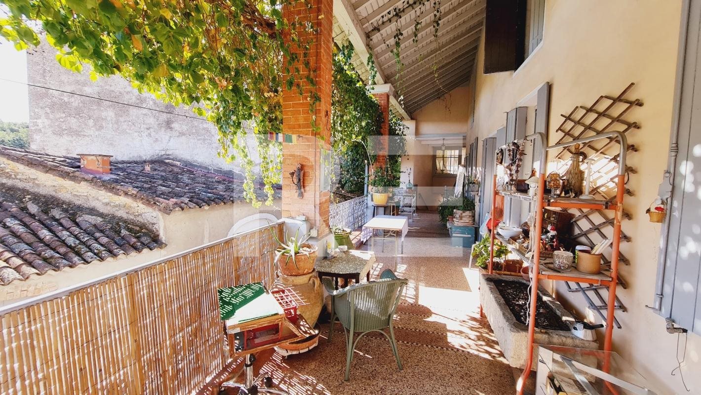 Maison à vendre, 178m², Lézan