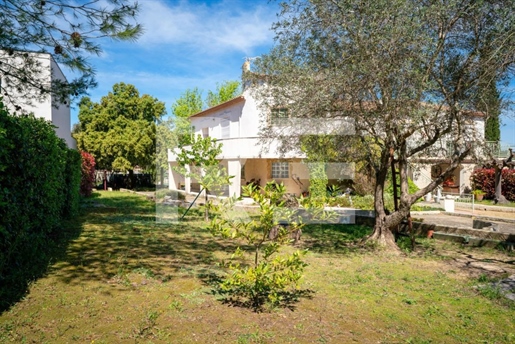 Appartement 4 pièces 111 m² · à Uchaud · 111 m² · 179 000 €