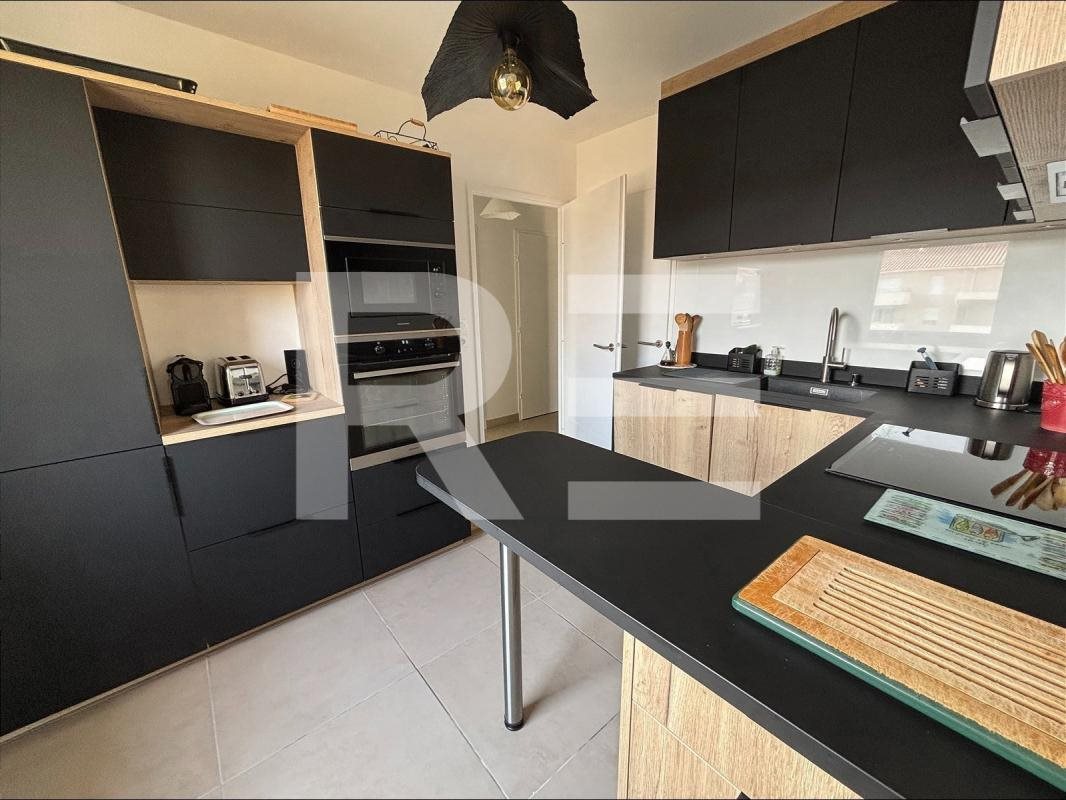 Appartement à vendre, 100m², Nîmes