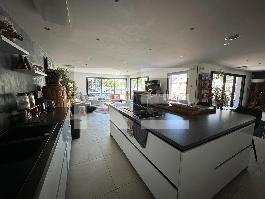 Maison à vendre, 317m², Aigues-Mortes