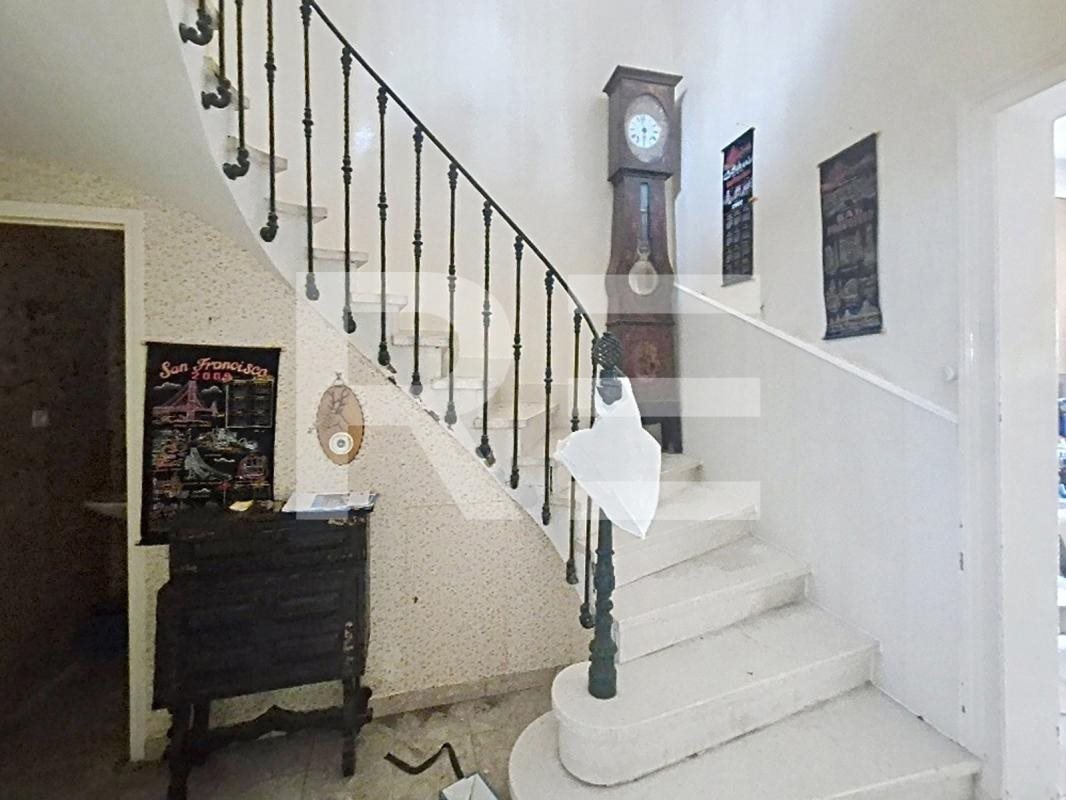 Maison à vendre, 350m², Entre-Vignes