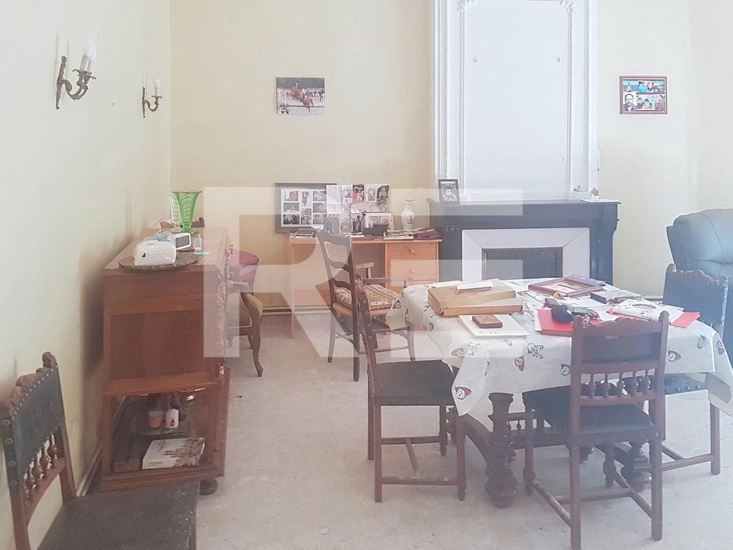 Maison à vendre, 350m², Entre-Vignes