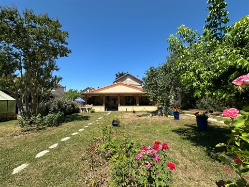 Maison 6 pièces 183 m² · à Prayssac · 183 m² · 392 200 €