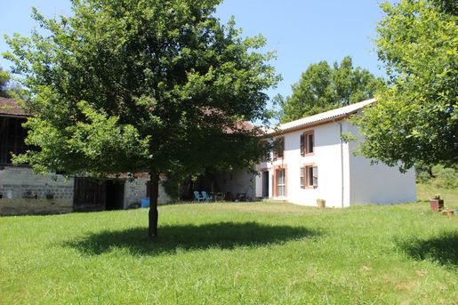 Maison 4 pièces 160 m² · à Laguian-Mazous · 160 m² · 240 000 €