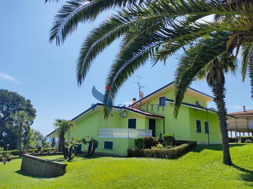 Vila de vânzare în Martinsicuro, Villa Rosa