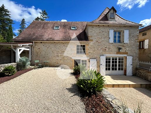 7 pièces 200 m² · à Cazals · 200 m² · 347 000 €