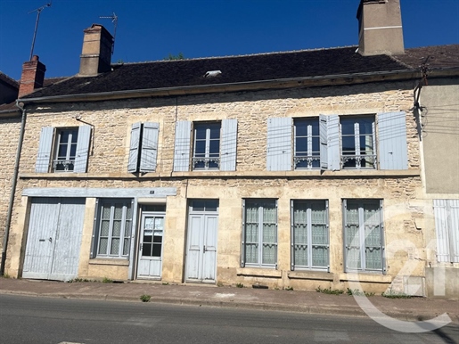 Maison 6 pièces 130 m² · à Clamecy · 130 m² · 68 000 €