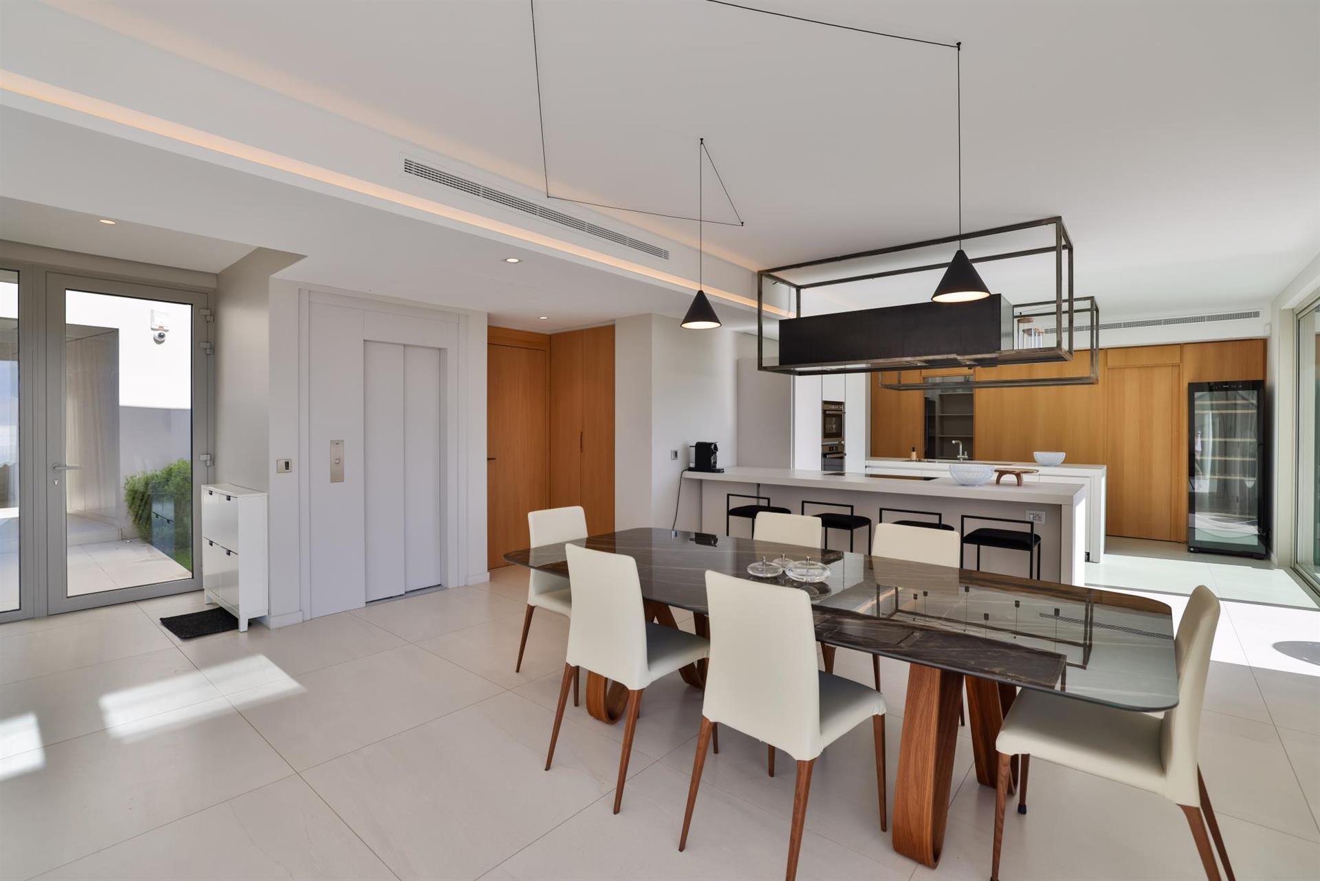 Maison à vendre, 360m², Villefranche-sur-Mer