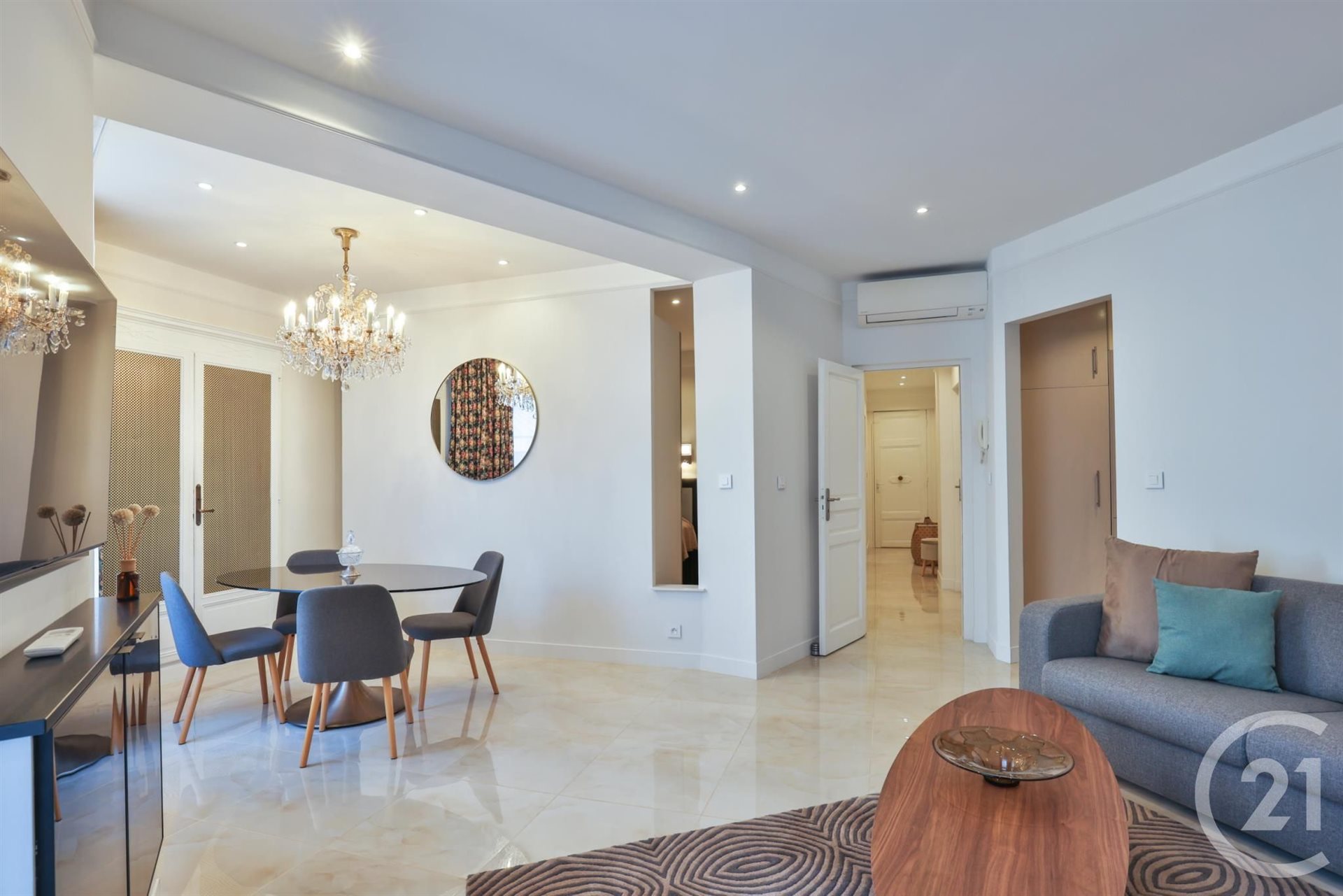 Purchase: Apartment (06000) - Widok 2