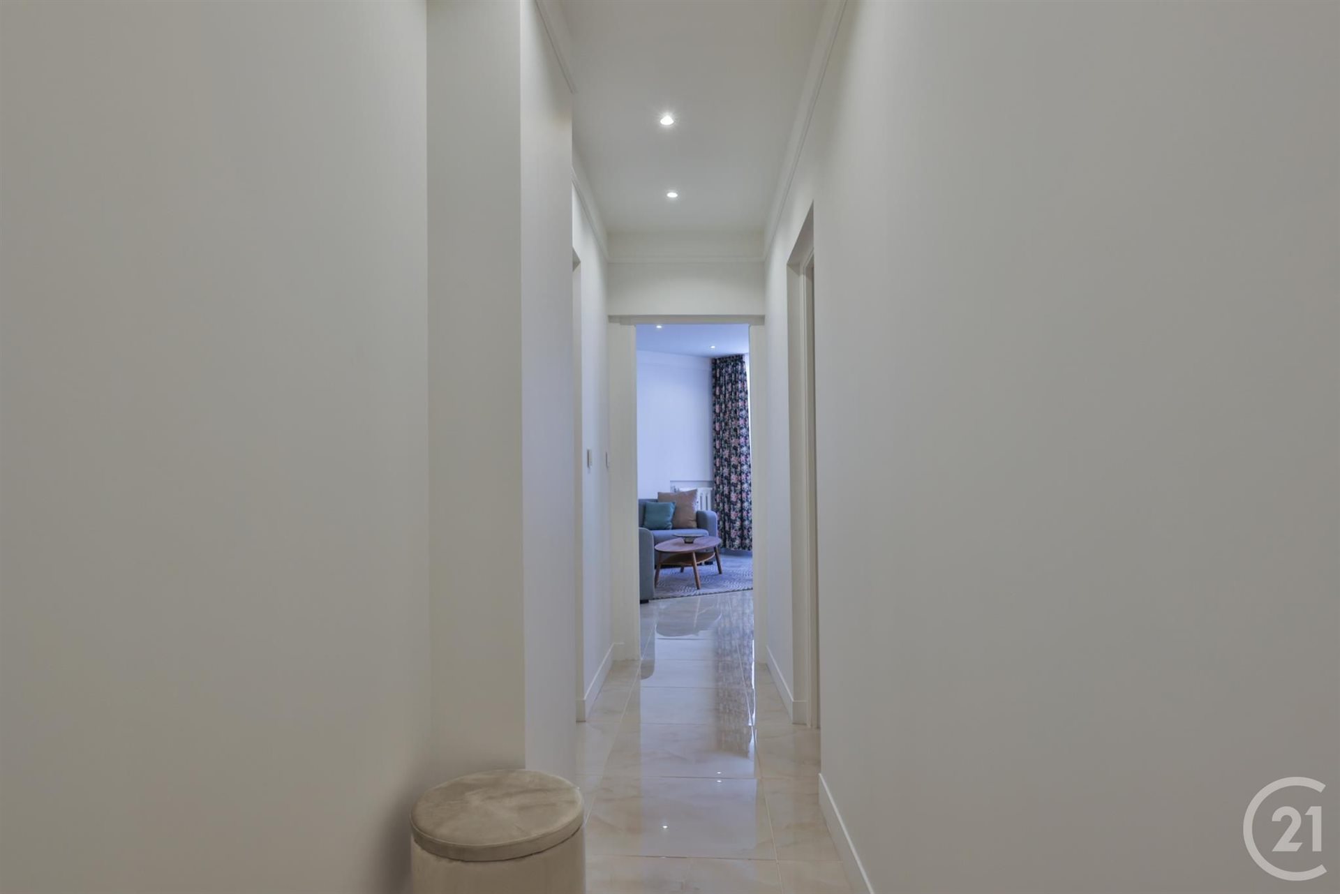 Purchase: Apartment (06000) - Widok 6