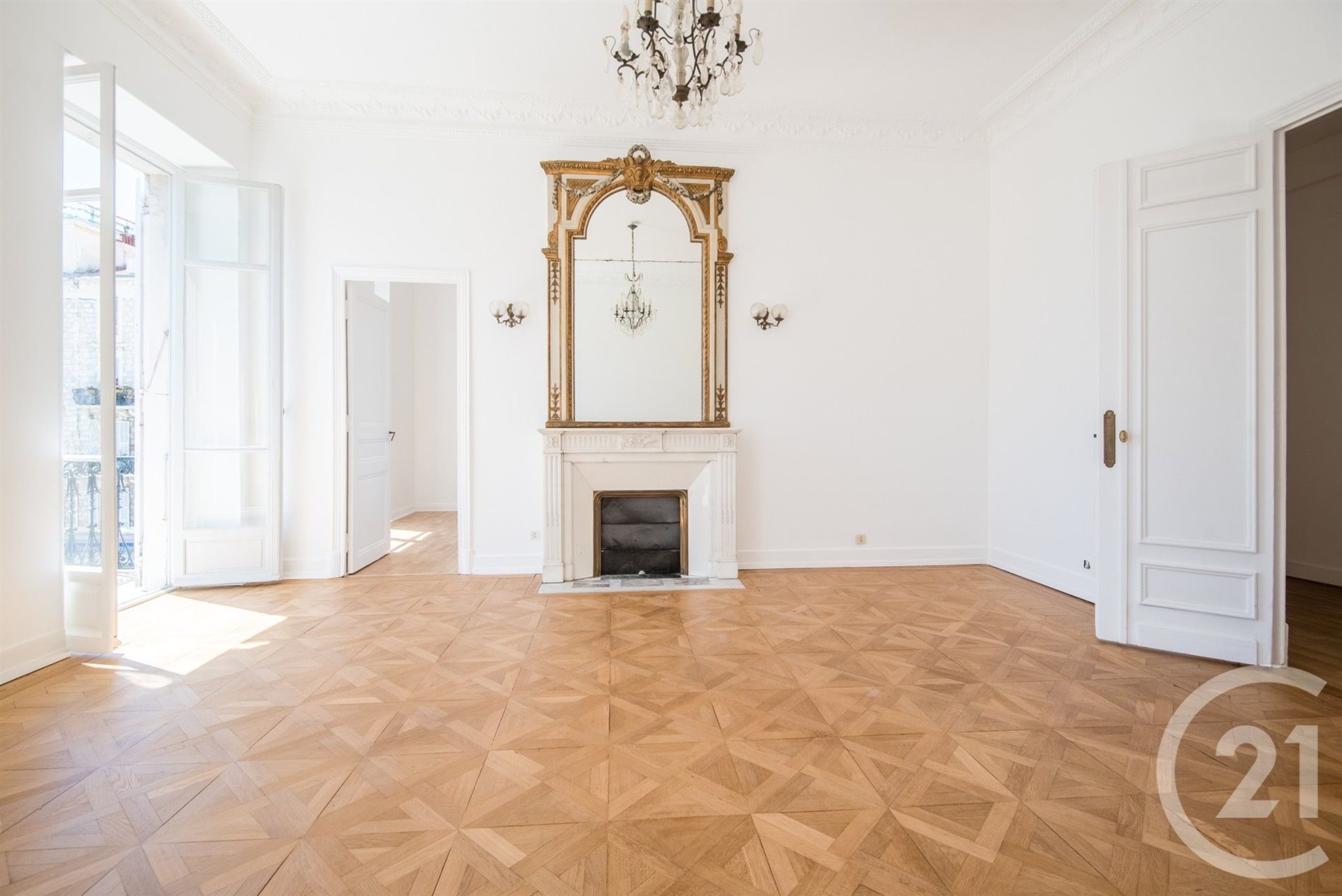 Purchase: Apartment (06000) - View 3