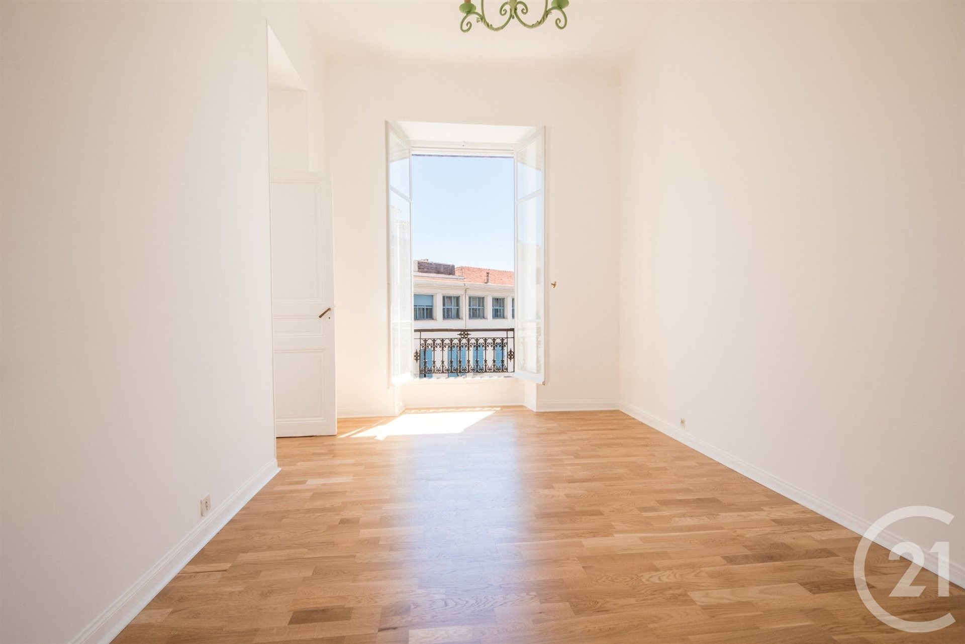 Purchase: Apartment (06000) - View 5