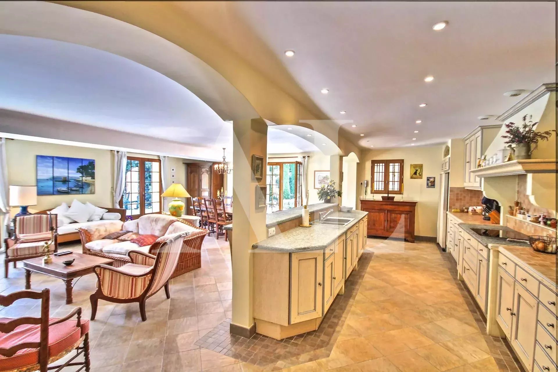 Maison à vendre, 191m², Golfe-Juan