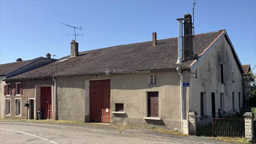 Maison 214 m² · à Breuvannes-en-Bassigny · 214 m² · 80 000 €