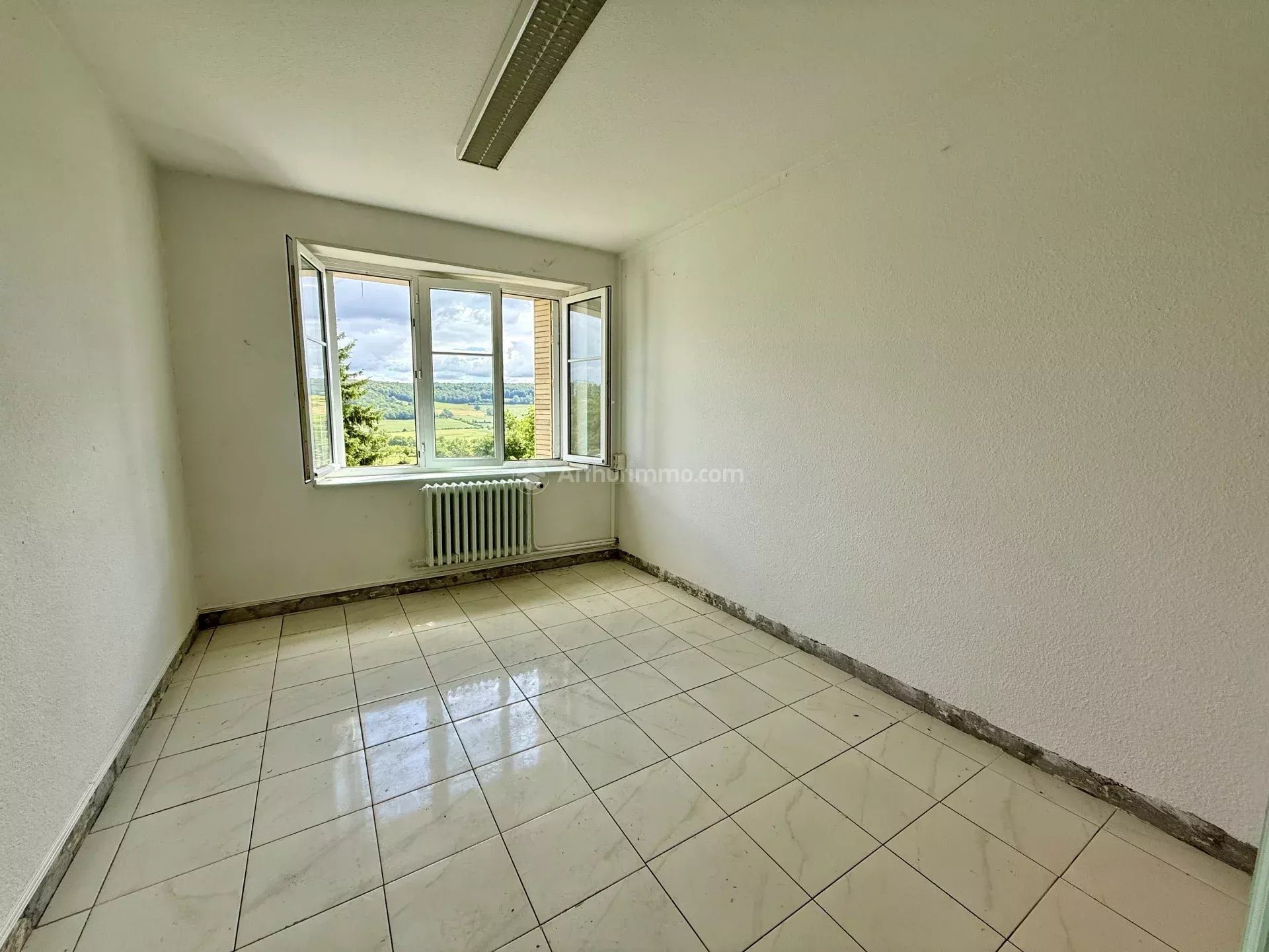 Maison à vendre, 209m², Bourmont-entre-Meuse-et-Mouzon