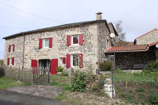 Maison 5 pièces 145 m² · à Rauret · 145 m² · 178 000 €