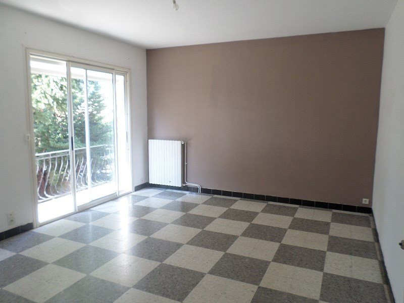 Maison à louer, 79m², Plaissan