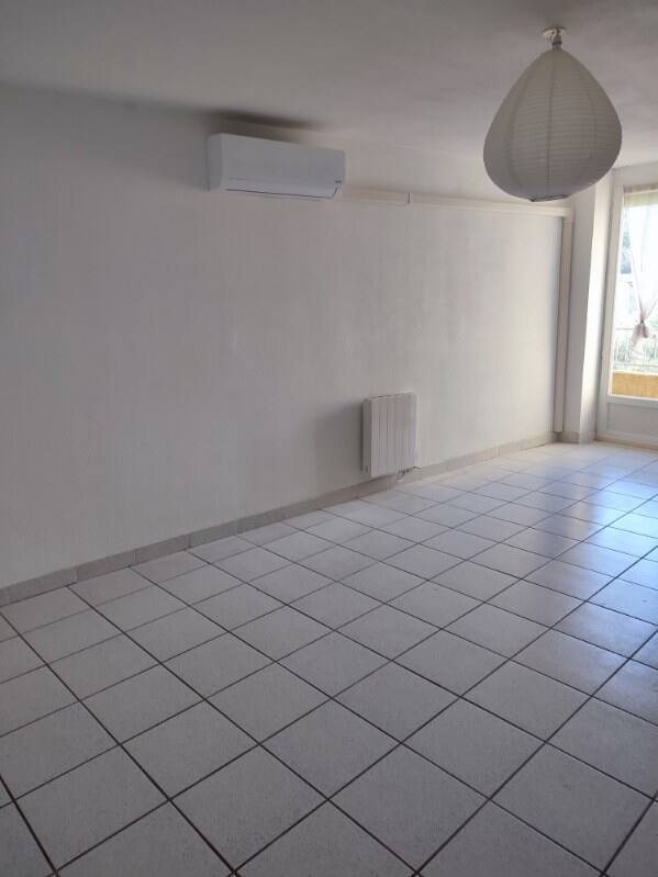Appartement à louer, 52m², Liausson