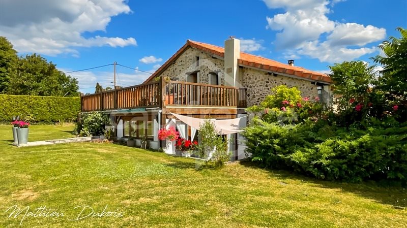 Maison à vendre, 232m², Saint Privat en Périgord