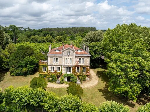 Maison 11 pièces 550 m² · à Onesse-Laharie · 550 m² · 850 000 €