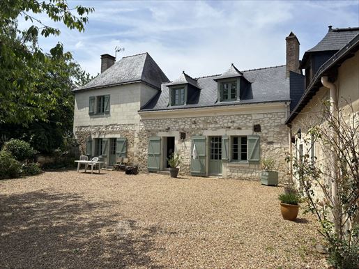 Maison 14 pièces 315 m² · à Baugé-en-Anjou · 315 m² · 477 000 €