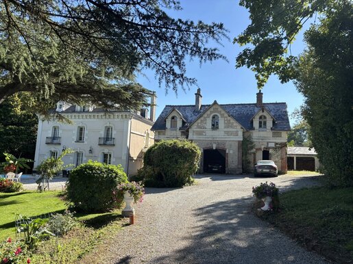 Maison 11 pièces 400 m² · à Tours · 400 m² · 1 190 000 €