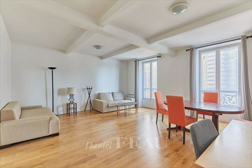 3 pièces 64 m² · à Paris 5ème · 64 m² · 1 040 000 €