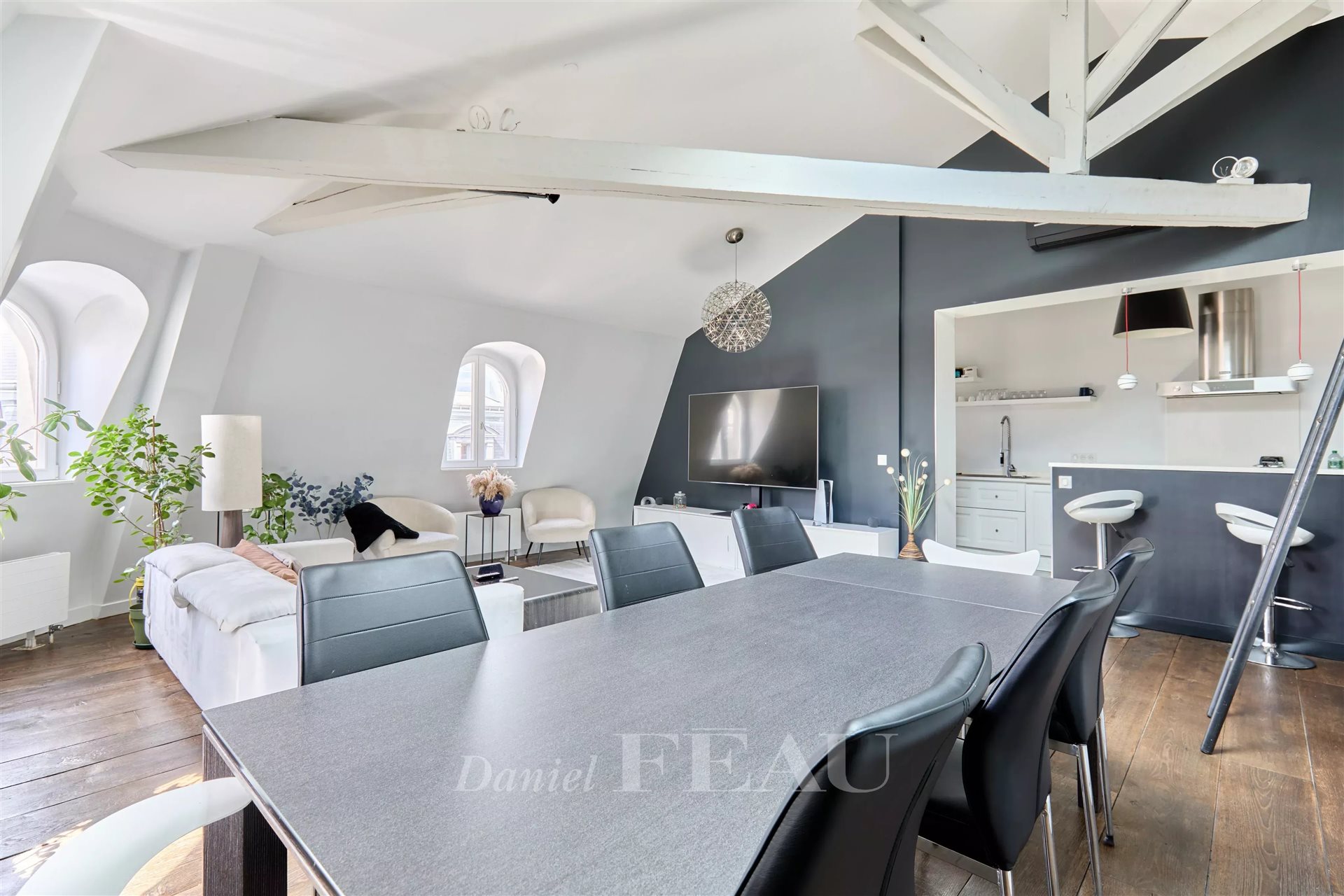 Apartment in Paris, Quartier de l'Europe - More