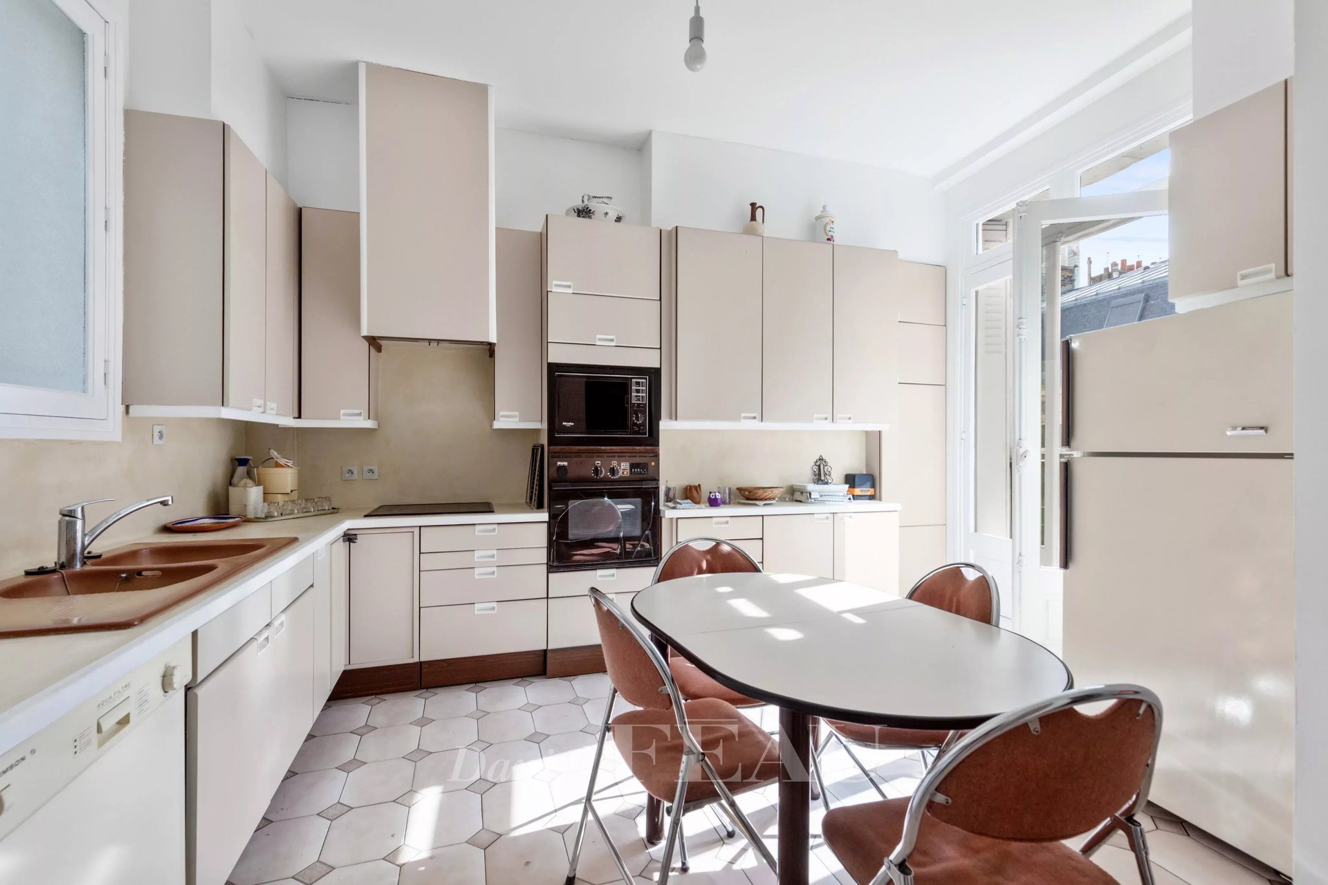 Appartement – Paris 8 - Vue 4