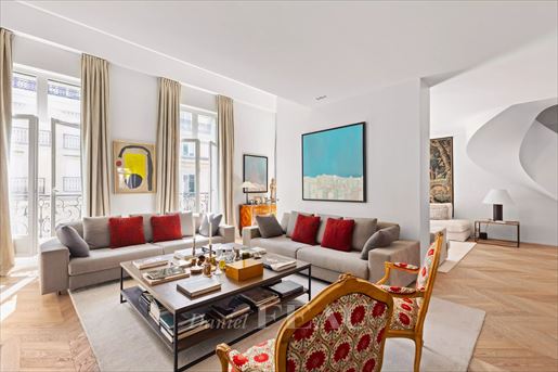 Appartement 6 pièces 180 m² · à Paris 8ème · 180 m² · 5 600 000 €