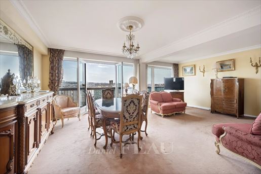 4 pièces 102 m² · à Paris 9ème · 102 m² · 1 150 000 €