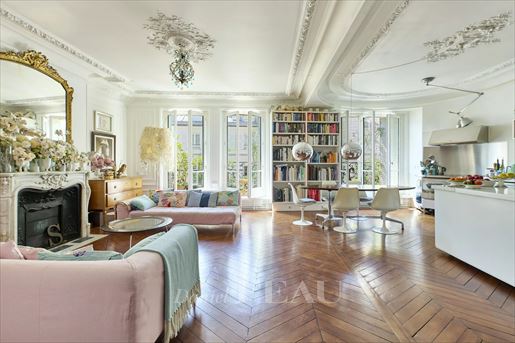 Appartement 6 pièces 135 m² · à Paris 9ème · 135 m² · 2 100 000 €