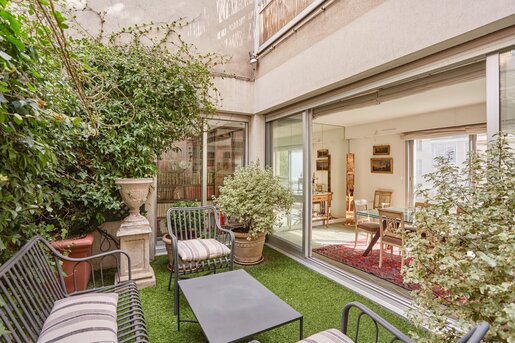 Appartement 5 pièces 153 m² · à Paris 16ème · 153 m² · 2 200 000 €
