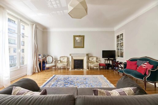 Appartement 5 pièces 127 m² · à Paris 16ème · 127 m² · 1 370 000 €