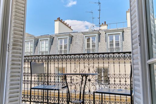 Appartement 5 pièces 147 m² · à Paris 8ème · 147 m² · 1 525 000 €