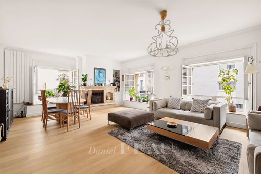 Appartement 6 pièces 125 m² · à Paris 11ème · 125 m² · 1 590 000 €